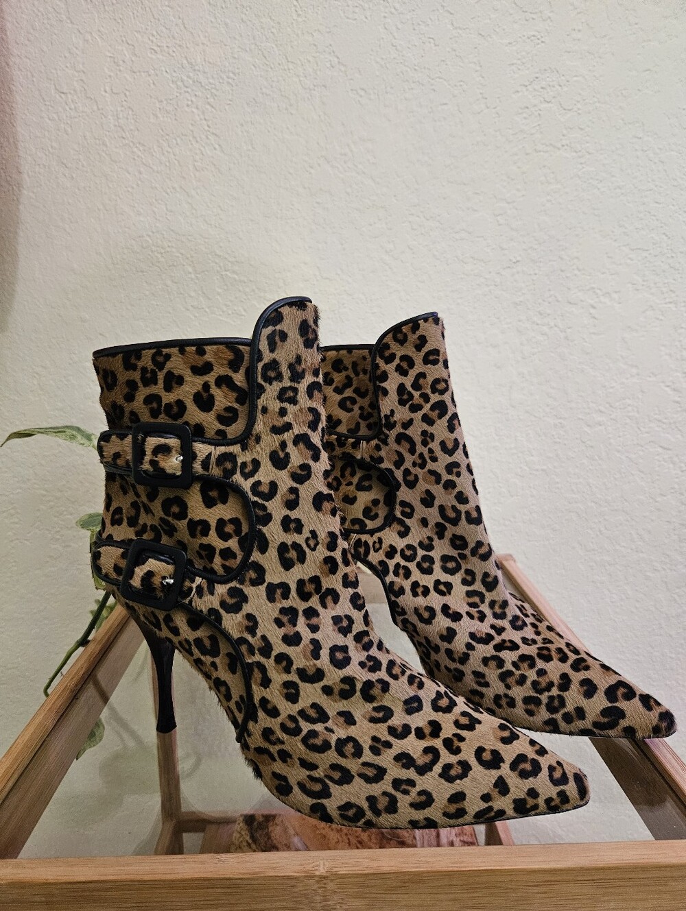 Rare Hollywould Leopard Print Pointed-Toe Ankle Italy Boots Sz EU38.5 / US 8.5